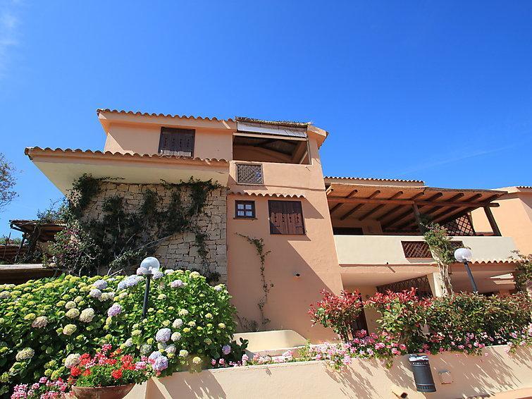 Residence Bougainvillae Liscia di Vacca Exteriör bild
