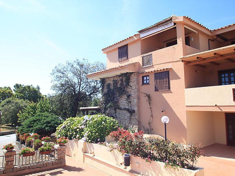 Residence Bougainvillae Liscia di Vacca Exteriör bild