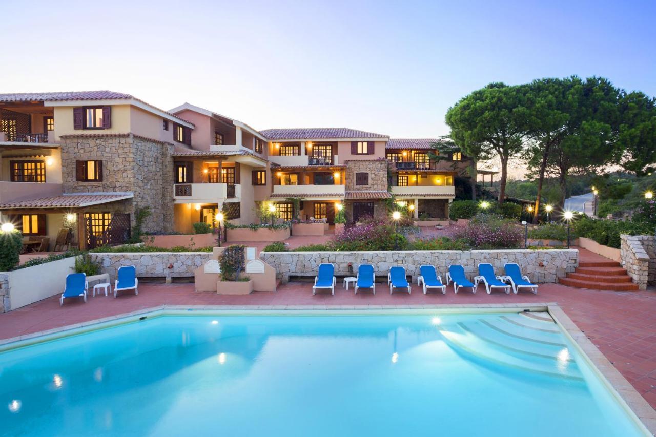 Residence Bougainvillae Liscia di Vacca Exteriör bild