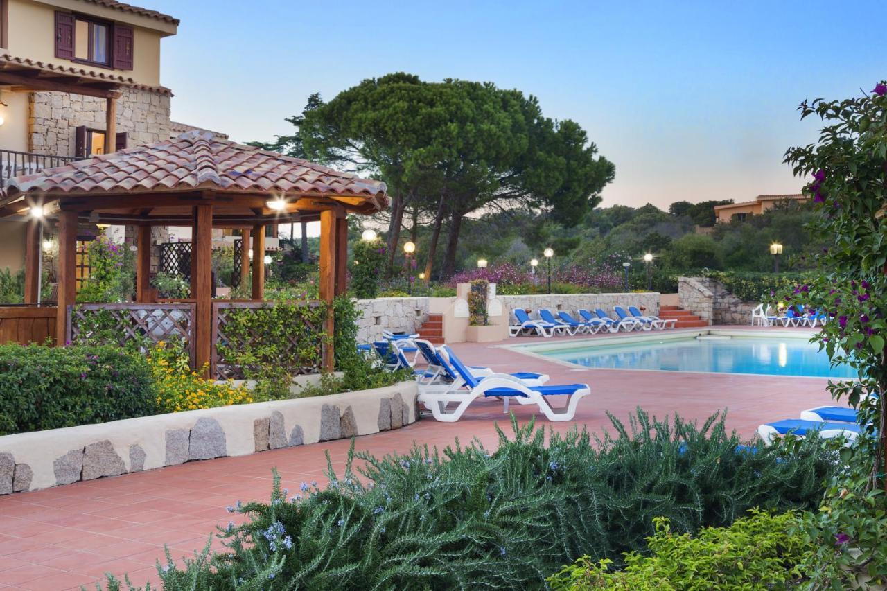 Residence Bougainvillae Liscia di Vacca Exteriör bild