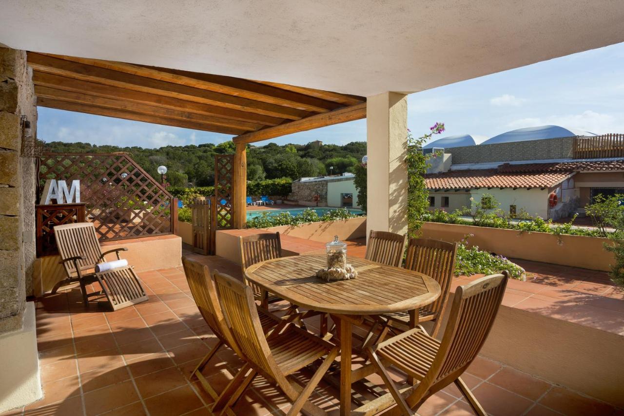 Residence Bougainvillae Liscia di Vacca Exteriör bild